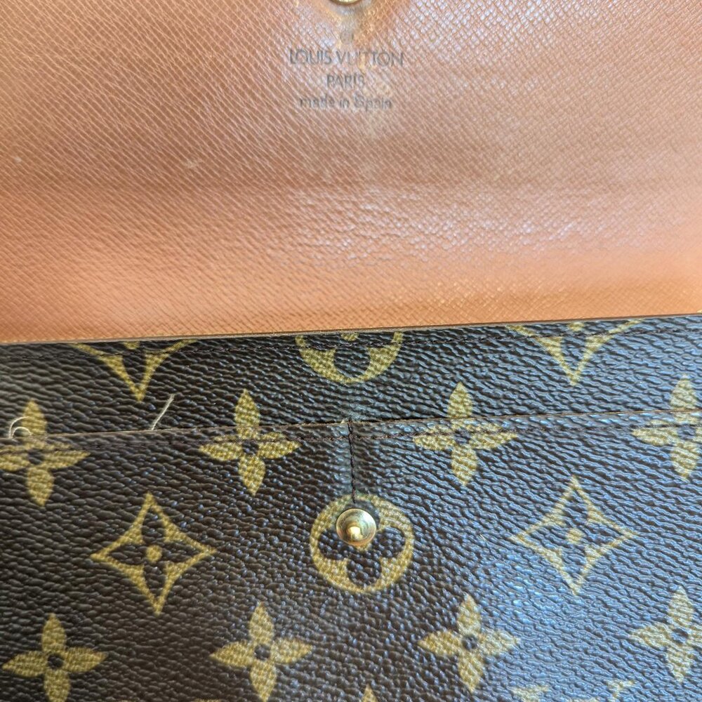 Louis Vuitton Monogram Sarah Wallet - Picture 2 of 7